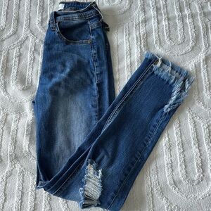 High waisted skinny jeans. Worn once.